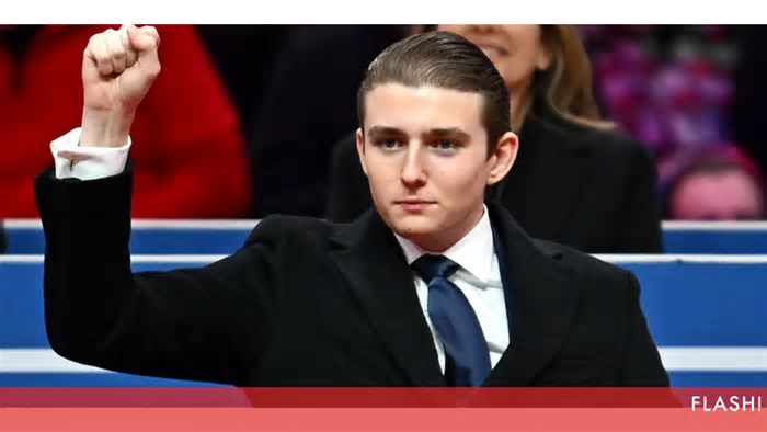 Admirador do pai ou um rebelde? Os olhos do mundo postos em Barron Trump