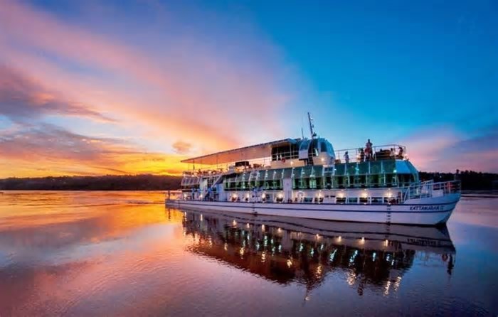 Kattamaram II: desfrute de um pôr do sol com delicioso jantar