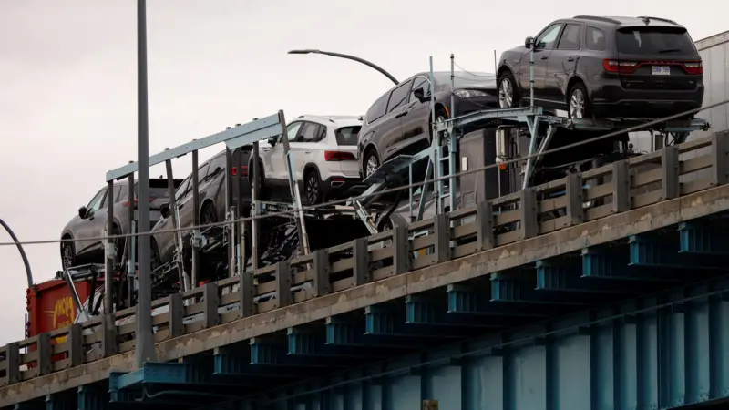 Carros elétricos pequenos eram o futuro — então por que ruas estão lotadas de SUVs?