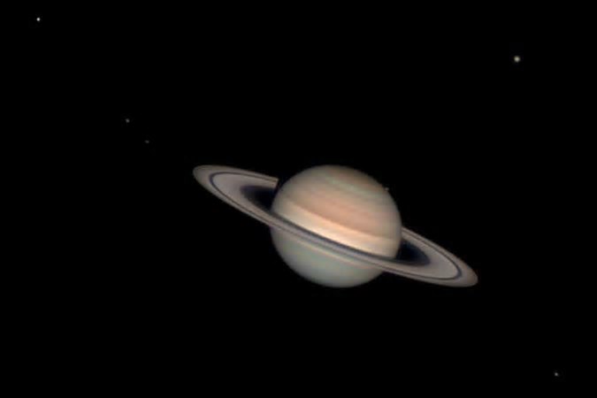 Cientistas descobrem 128 novas luas de Saturno