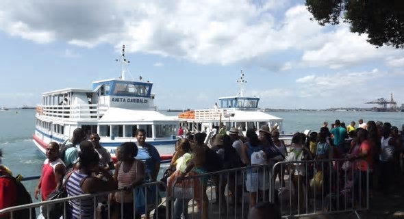 Movimento de retorno da Ilha de Itaparica segue intenso na Travessia Salvador-Mar Grande