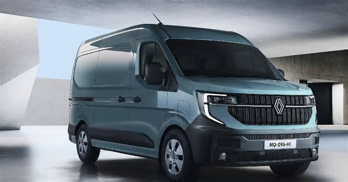 Nova Renault Master já é testada no Brasil antes do lançamento