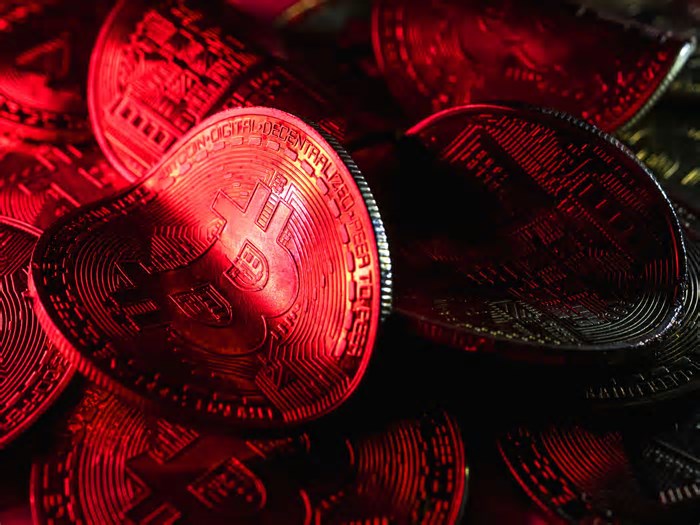 Volume negociado no mercado de criptomoedas despenca 20% em fevereiro