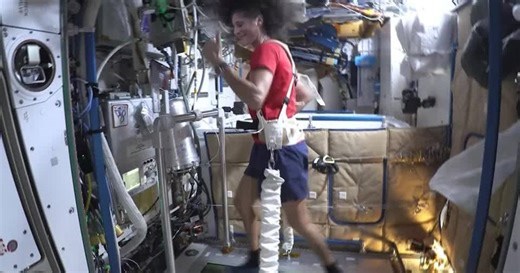 Como o corpo humano se adapta ao ambiente espacial?