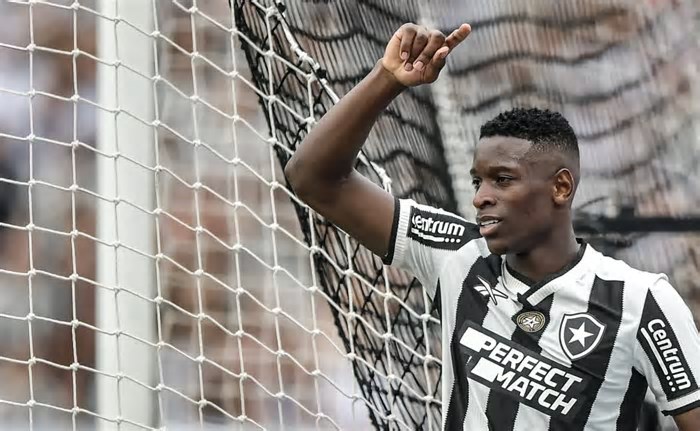 Ex-Botafogo, atacante Luiz Henrique faz sua estreia oficial pelo Zenit-RUS