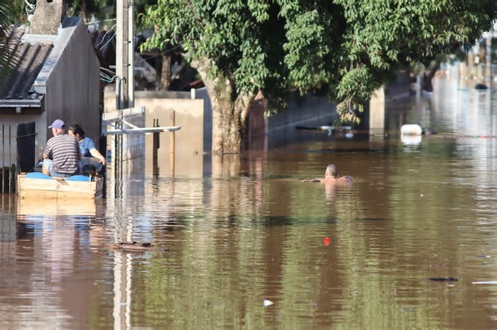 Prorrogado estado de calamidade pública em razão das enchentes no RS