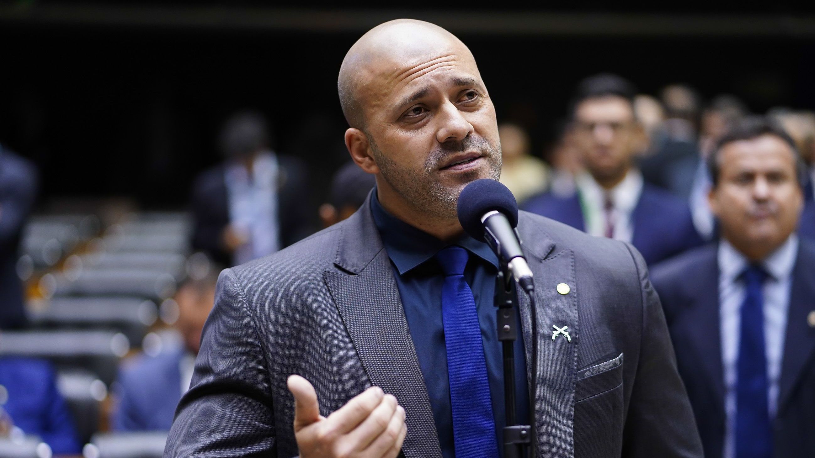 Moraes nega saída temporária de Daniel Silveira na Páscoa