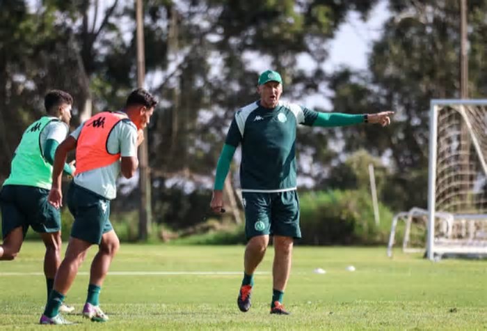 Chapecoense terá novidades contra o Avaí e técnico fala em