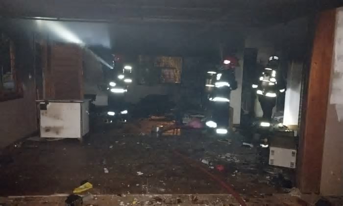 Mulher ateia fogo na casa após ser agredida em Linha Nova