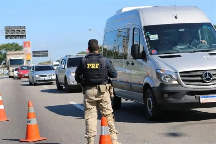 Campanha alerta sobre uso de álcool e drogas associado à direção