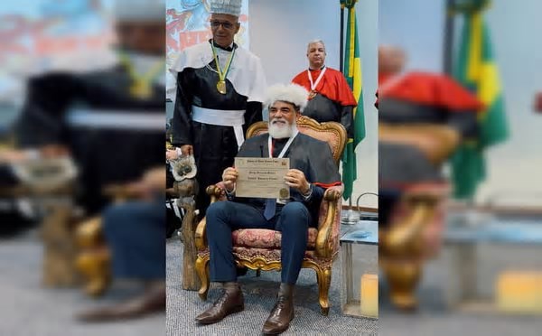 Jorge Vianna se torna Doutor Honoris Causa por trabalho pela saúde