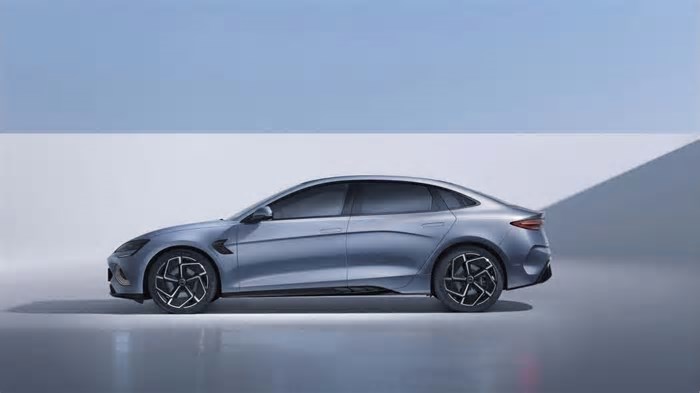 500 km de autonomia e 0 a 100 km/h em 3,8 segundos! Tudo sobre BYD Seal 2025