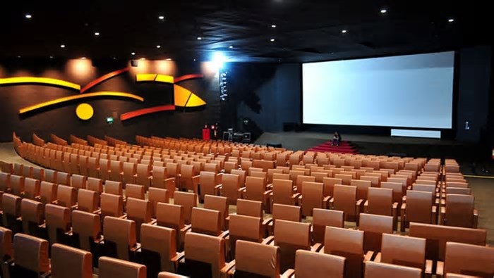 Pós-pandemia: população de SP volta a shows e cinema, mas 25% não têm hábito cultural