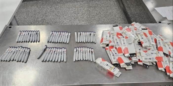 Receita Federal apreende R$ 250 mil em canetas para emagrecimento no Aeroporto de Confins