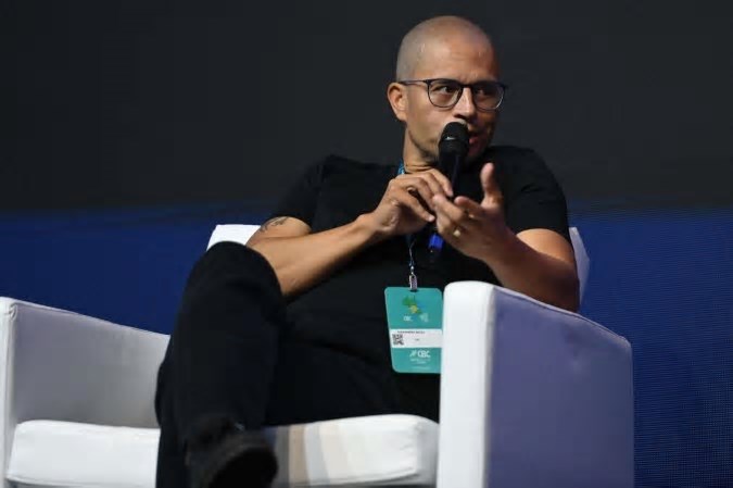 Alex não se arrepende do início como técnico: 