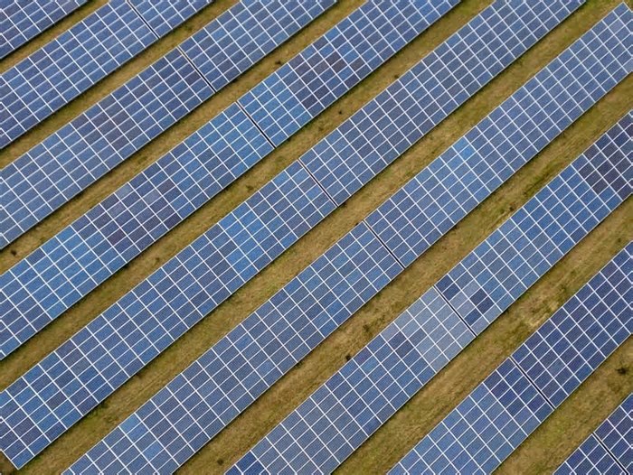 Aneel adia decisão de mais um reajuste de energia em impasse sobre