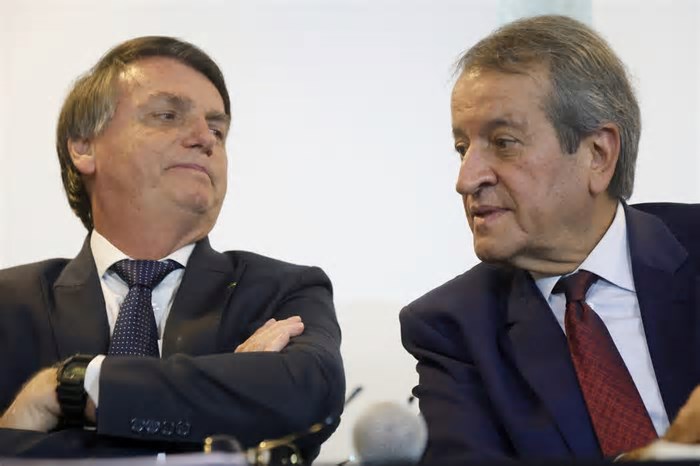 Bolsonaro e Valdemar falam por telefone e marcam encontro a portas fechadas após Moraes liberar contato