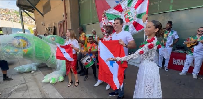 Helder visita barracão e celebra homenagem da escola de samba Grande Rio ao estado do Pará