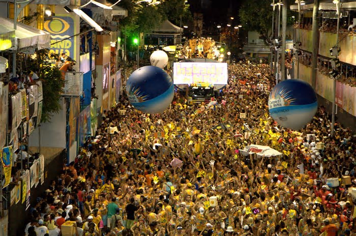 Como um romance de carnaval em Salvador se transformou em casamento em Brasília