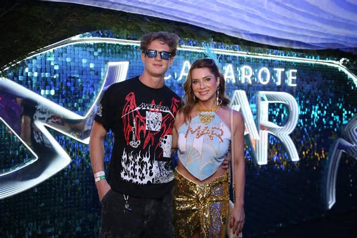 Carnaval 2025: Letícia Spiller prestigia show de Pedro Novaes no Rio de Janeiro
