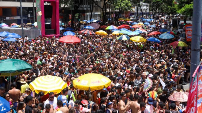 Carnaval de BH espera 6 milhões de pessoas e quer competir na atração de foliões com RJ