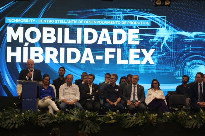 Lula cumpre agenda com empresários da indústria de Minas Gerais