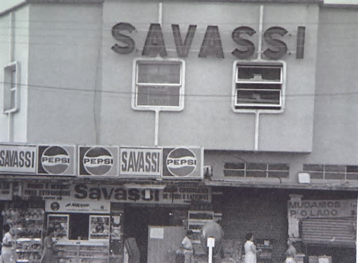 Prédio que abrigava icônica Padaria Savassi é demolido em BH; relembre história