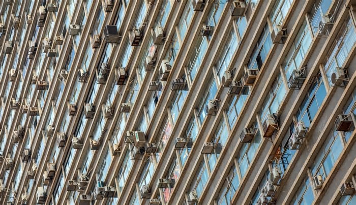 Calor e demanda de inteligência artificial fazem consumo global de energia crescer em ritmo recorde