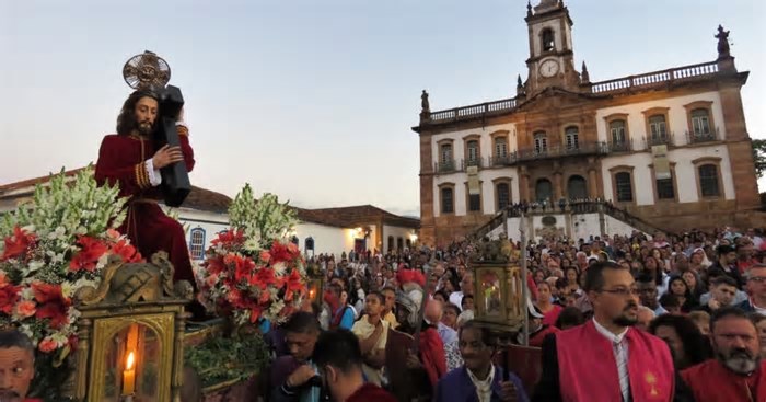 Governo do Estado entrega nova unidade e 64 viaturas da PM no bairro do IAPI