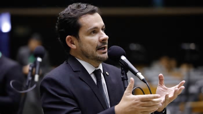Bolsonaro prioriza renovação do Senado, destaca Alberto Neto