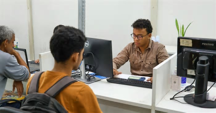EMPREGO: Sines ofertam mais de 360 vagas nesta quarta-feira em Manaus