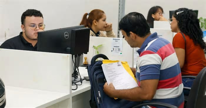 EMPREGO: Sines ofertam mais de 300 vagas nesta quinta-feira em Manaus