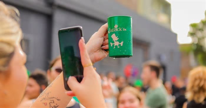 Saint Patrick's Day volta a Porto Alegre com festa de rua e atrações musicais