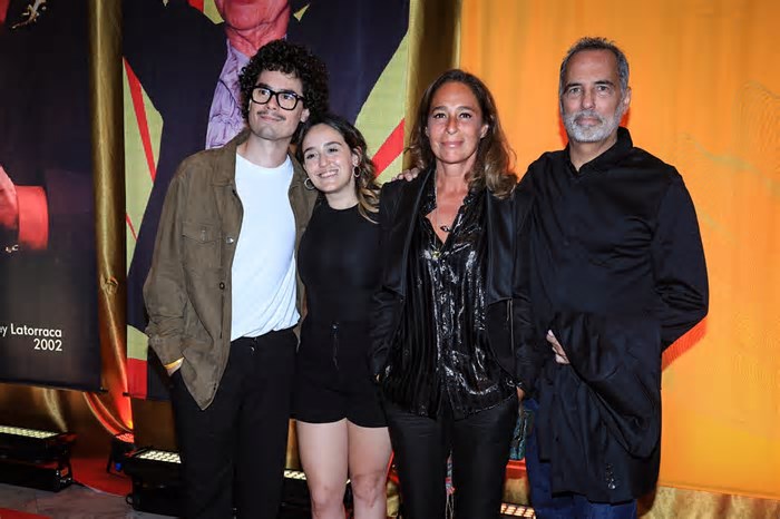 Mel Lisboa, Débora Falabella e mais famosos marcam presença em prêmio de teatro no Rio; veja fotos