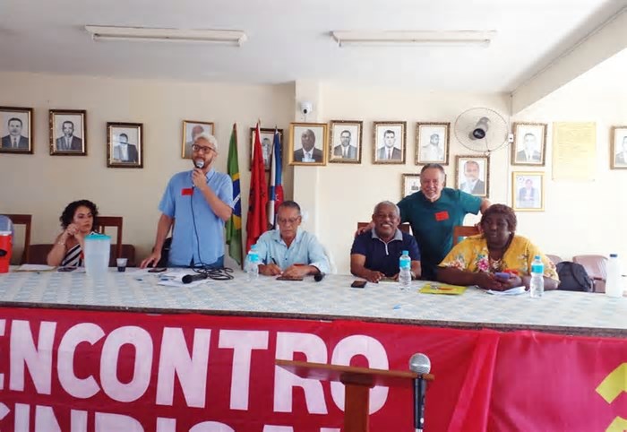 “Meio século de Luta”: lançamento de Ubiraci Dantas reúne dirigentes sindicais e políticos no Rio