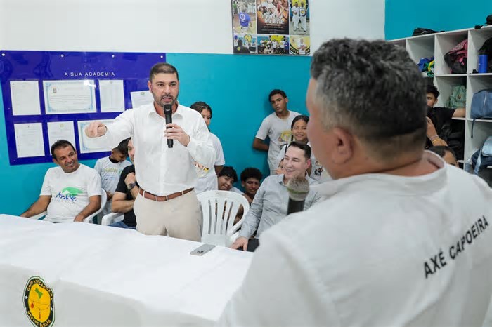 Na Baixada, presidente da ALEAC, Nicolau Júnior, participa de evento do grupo Axé Capoeira