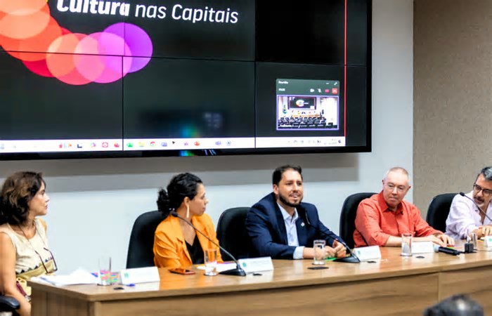 Livros, jogos eletrônicos e cinema são os gêneros culturais preferidos dos brasileiros das capitais, revela pesquisa - Cópia