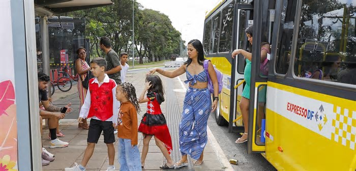 Vai de Graça: primeiro dia de carnaval no Distrito Federal tem mais de 782 mil viagens gratuitas