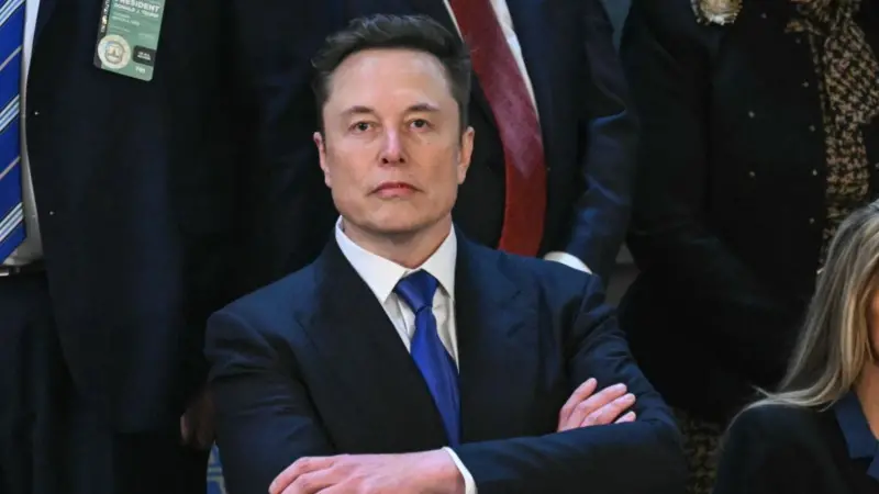 Trump intercedeu contra Musk após conflito em reunião de gabinete?