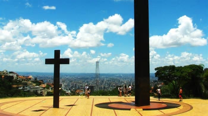 Visita do Papa renomeou duas praças em capitais do Brasil