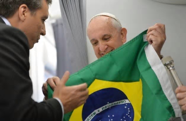 A primeira viagem internacional do papa Francisco e sua proximidade com o Brasil