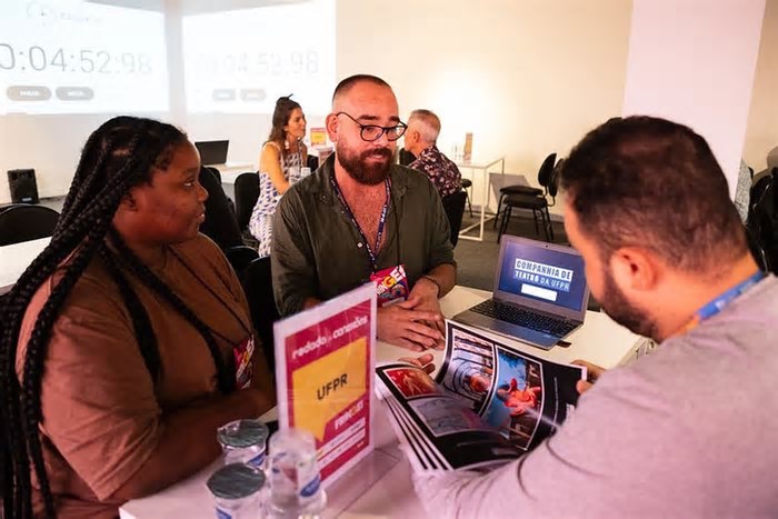 Festival de Curitiba: Rodada de Conexões cria pontes entre artistas e curadores para gerar novos negócios