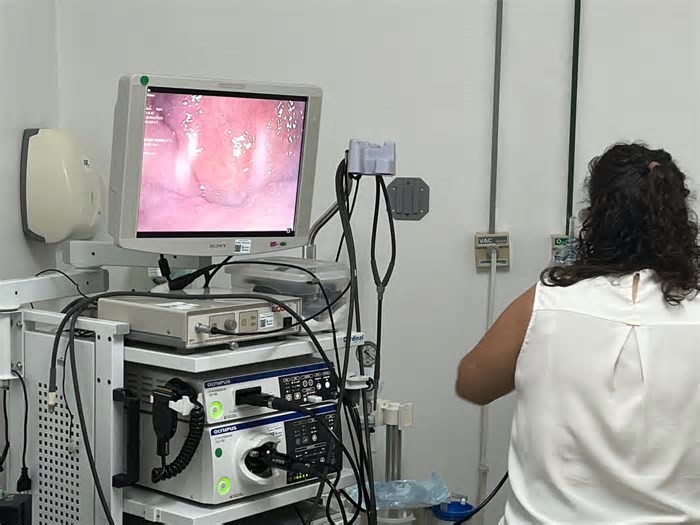 Hospital de Base realiza 75 triagens e 35 exames de laringe em campanha de prevenção a problemas da voz