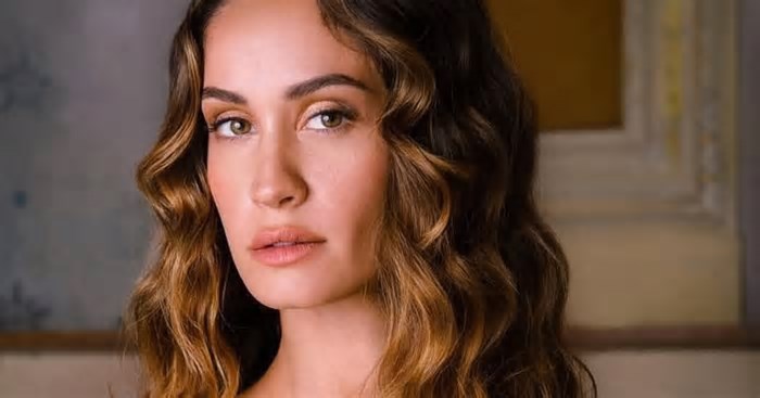 Brasileira se torna vice-campeã do Big Brother italiano, mas é acusada de homofobia; entenda