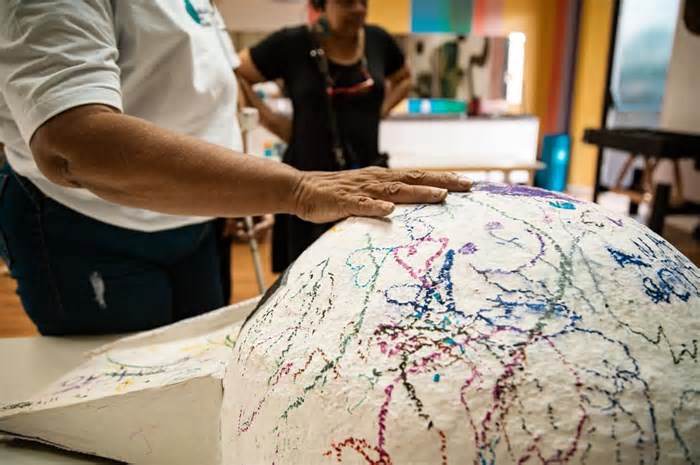 Inscrições abertas para cursos gratuitos de acessibilidade cultural, Braille e audiodescrição