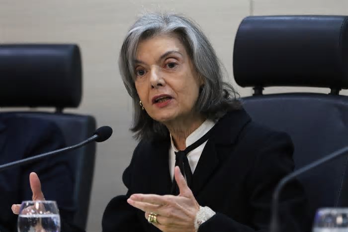 Pedido de vista de Cármen Lúcia suspende julgamento sobre 'Lei das Bets'