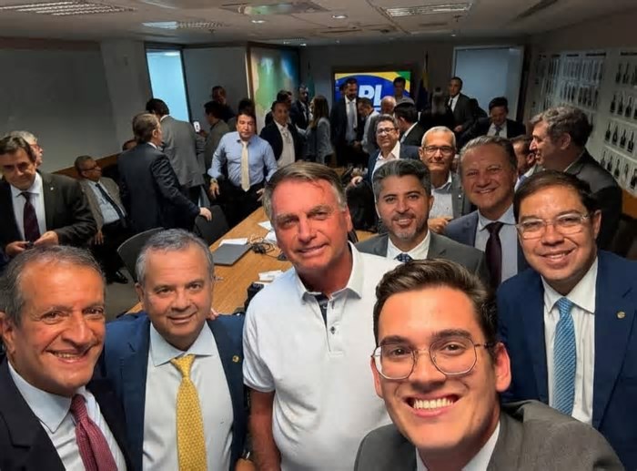 Bolsonaro convoca manifestação em Brasília