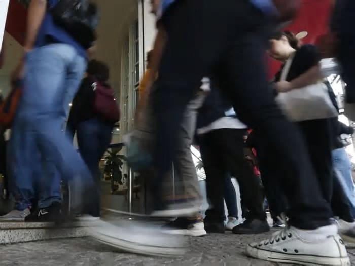 CNU 2025: Salários de até R$ 16,4 mil e 3.352 vagas disponíveis; saiba tudo sobre a segunda edição