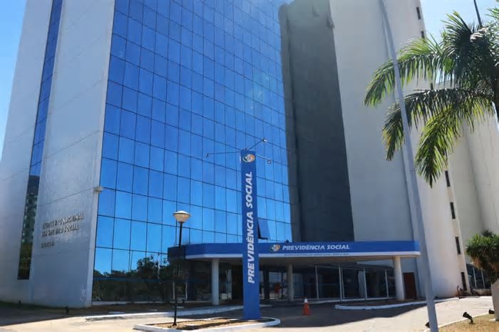 Suspeita de fraudes no INSS, entidade transferiu milhões para buffet e agência de viagens