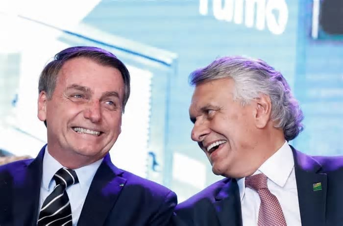 Caiado recebe ligação de Bolsonaro às vésperas de lançar pré-candidatura